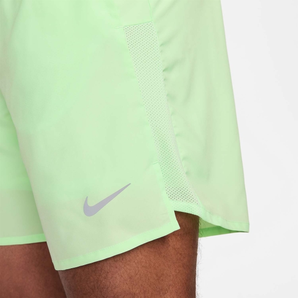 Nike Challenger 2 in 1 7in Pantaloncini - Vapor Green/Reflective Silver