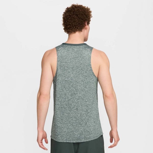 Nike Dri-FIT Rise 365 Top - Vintage Green/Heather/Reflective Silver