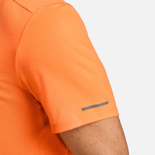 Nike Dri-FIT Rise Logo Camiseta - Bright Mandarin/Barely Grape/Black