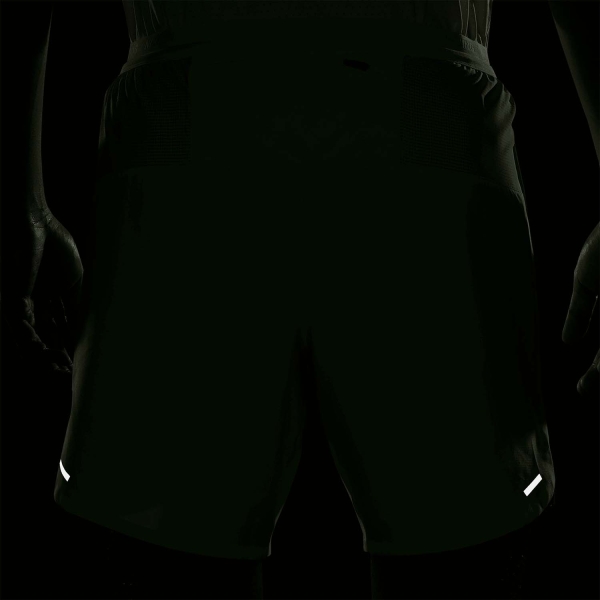 Nike Dri-FIT Stride 2 in 1 7in Pantaloncini - Vapor Green/Reflective Silver
