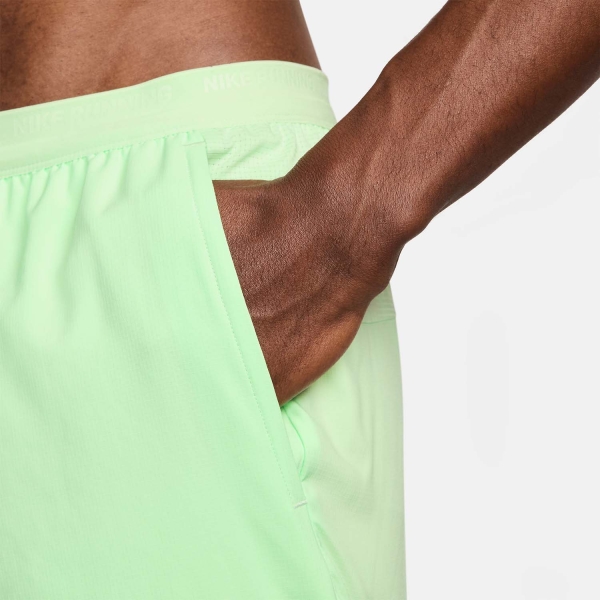 Nike Dri-FIT Stride 5in Shorts - Vapor Green/Reflective Silver
