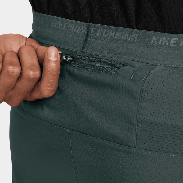 Nike Dri-FIT Stride Hybrid 2 in 1 5in Pantaloncini - Vintage Green/Bicoastal/Reflective Silver