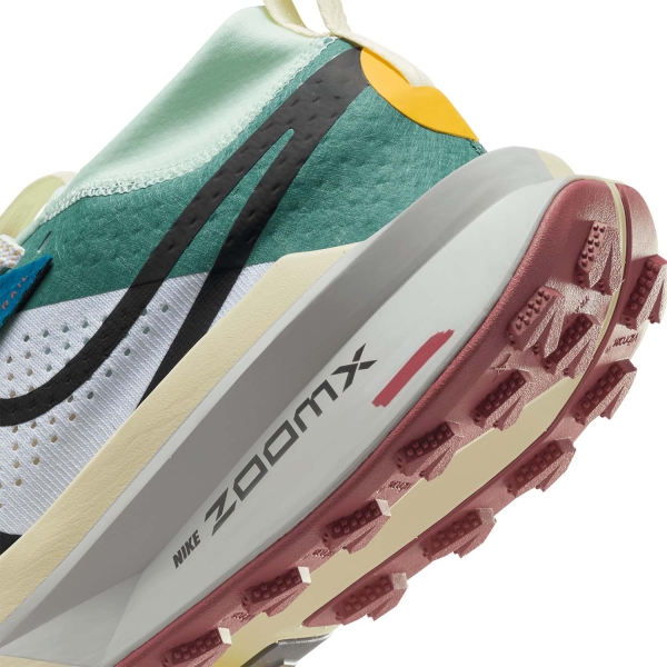 Nike Zegama Trail 2 - White/Black/Bicoastal/Court Blue