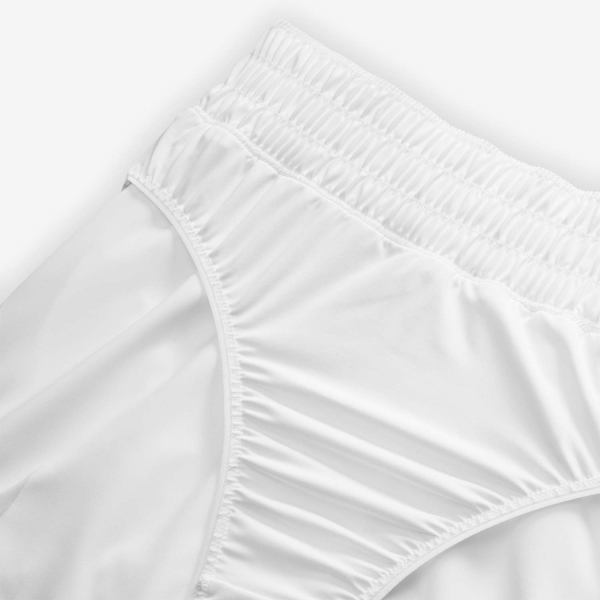 Nike One Swoosh Logo 3in Shorts - White/Black