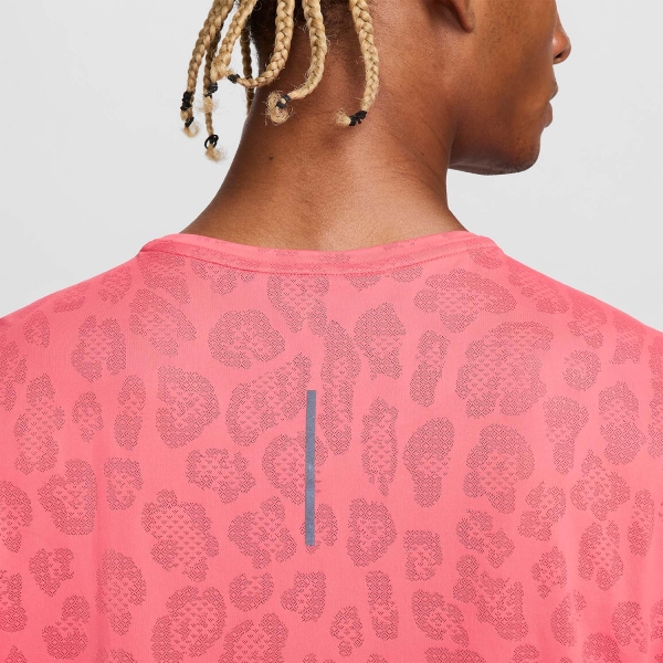 Nike Rise 365 Run Division T-Shirt - Aster Pink