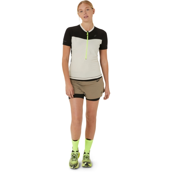 Asics Fujitrail Logo T-Shirt - Oatmeal/Performance Black