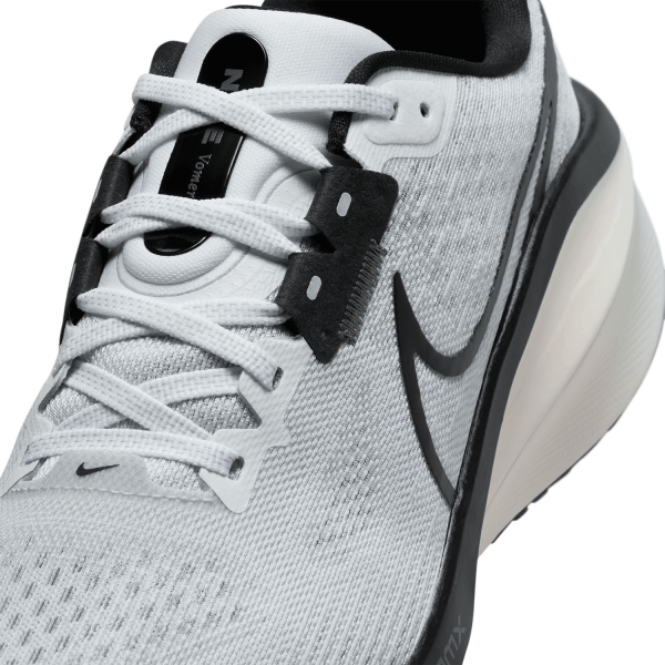 Nike Vomero 17 - White/Black/Pure Platinum/Vintage Green