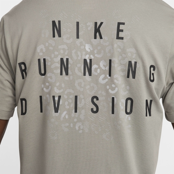Nike Run Division Pro T-Shirt - Dark Stucco