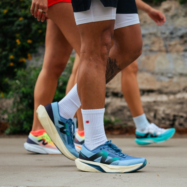 New Balance FuelCell Rebel v4 - Blue