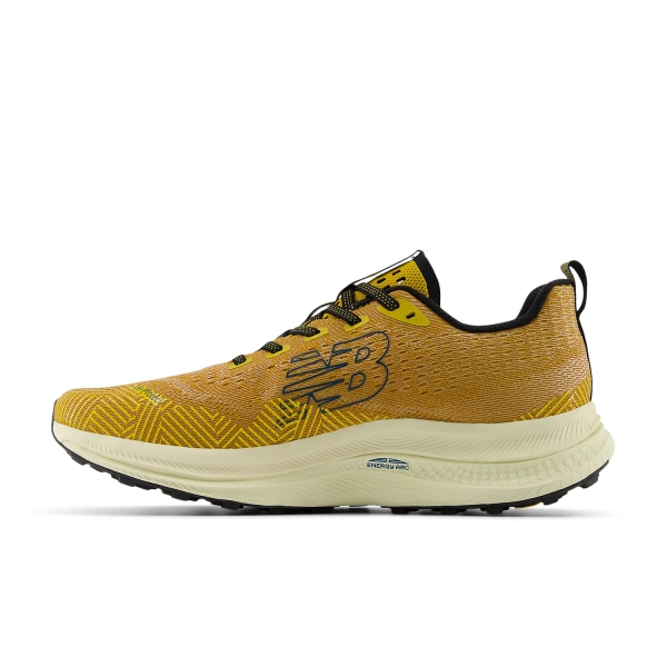 New Balance FuelCell Supercomp Trail - Butterscotch