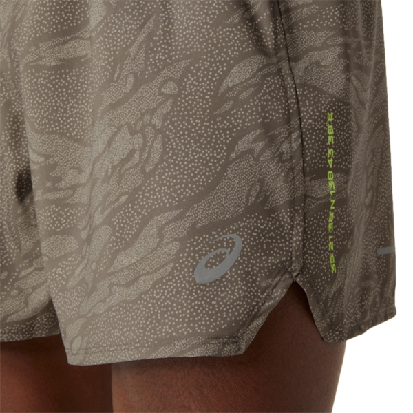 Asics Fujitrail Printed 5in Shorts - Pepper