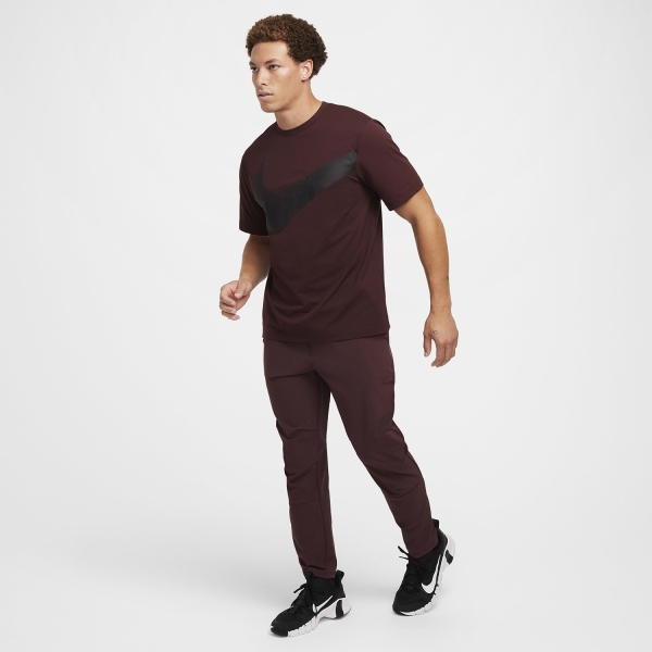 Nike Hyverse Swoosh Maglietta - Burgundy Crush/Black