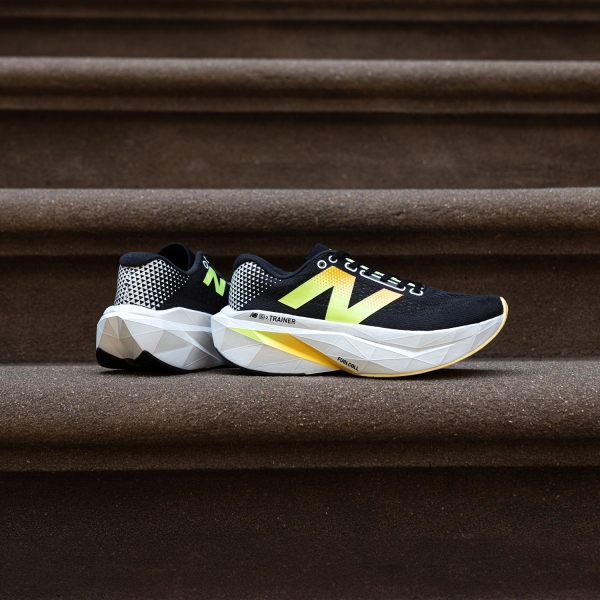 New Balance FuelCell SuperComp Trainer v3 - Black