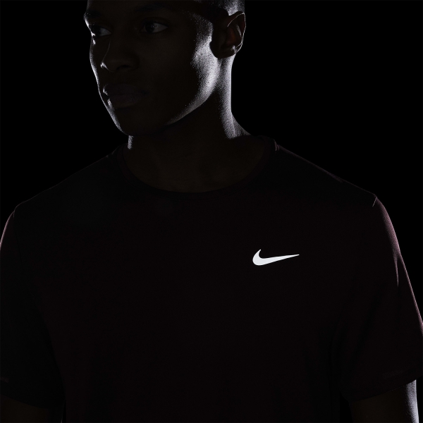 Nike Dri-FIT UV Run Division Miler T-Shirt - Burgundy Crush/Reflective Silver