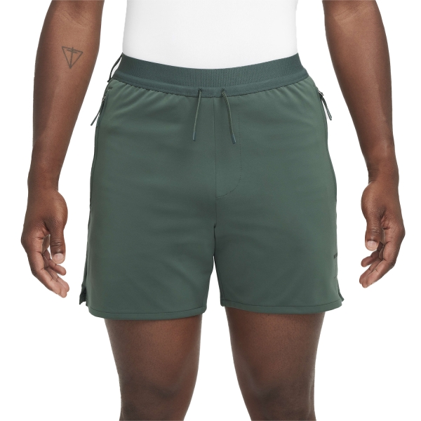 Pantaloncino Training Uomo Nike A.P.S. 6in Pantaloncini  Vintage Green/Black FV8698338