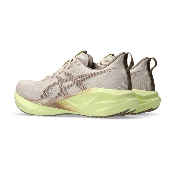 Asics Novablast 5 - Mineral Beige/Taupe Grey