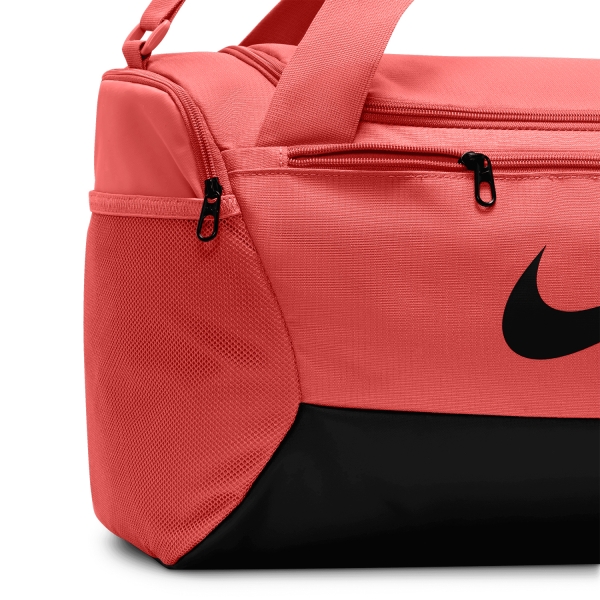 Nike Brasilia 9.5 Bolso Pequeño - Magic Ember/Black/White