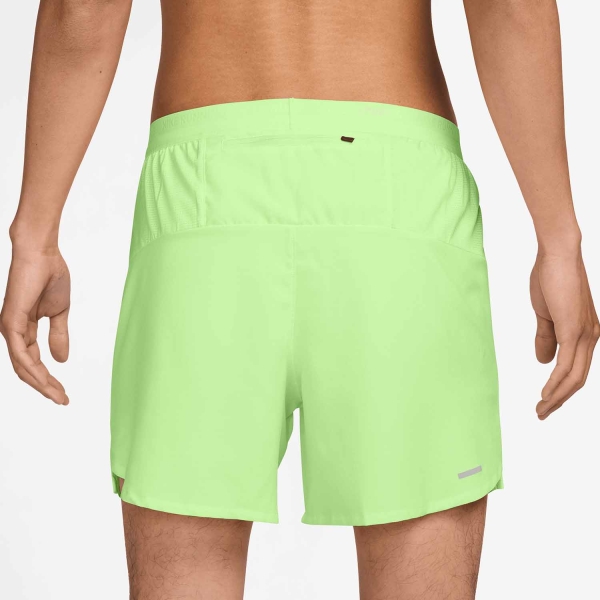 Nike Dri-FIT Stride 5in Pantaloncini - Barely Volt/Reflective Silver