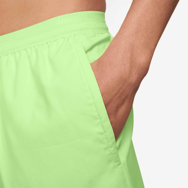 Nike Dri-FIT Stride 5in Pantaloncini - Barely Volt/Reflective Silver