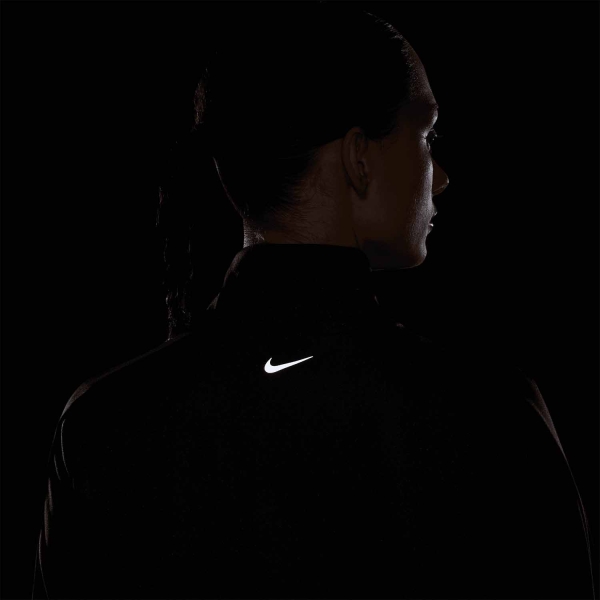 Nike Dri-FIT Swoosh Graphic Shirt - Black