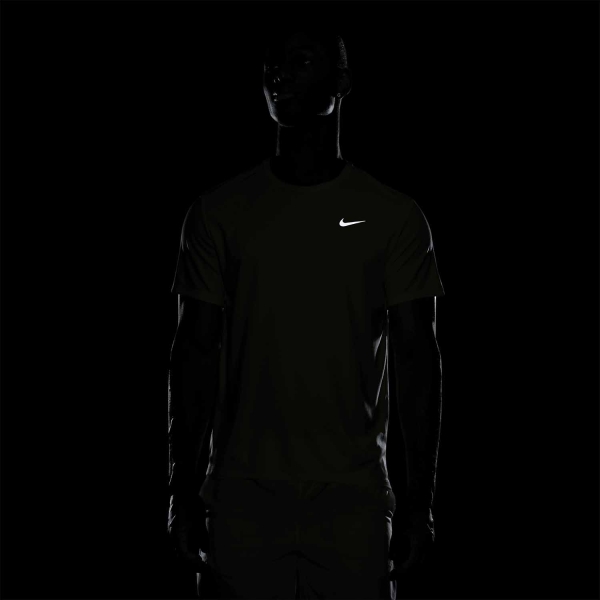 Nike Dri-FIT UV Run Division Miler Camiseta - Barely Volt/Reflective silver