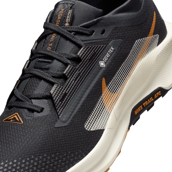 Nike ReactX Pegasus Trail 5 GTX - Off Noir/Pale Ivory/Black/Monarch