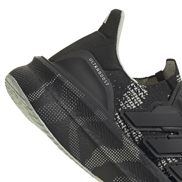 adidas Ultraboost 5 Digital Camo - Core Black/Linen Green