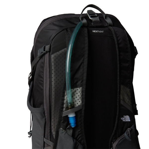 The North Face Trail Lite Speed 30 Backpack - TNF Black/Asphalt Grey