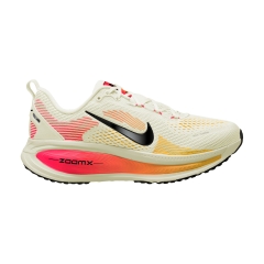 Nike Vomero 18 - Sail/Black/Bright Crimson/Laser Orange