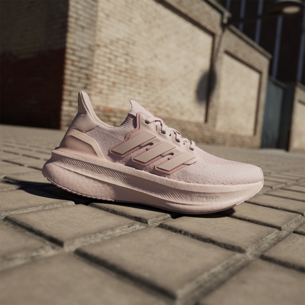 adidas Ultraboost 5 - Sandy Pink/Sandy Pink Metal/Zero Metal