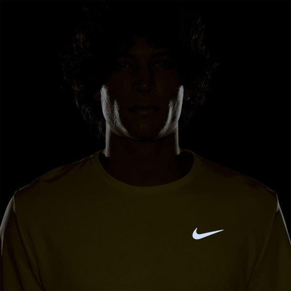 Nike Dri-FIT UV Run Division Miler Camiseta - Lightening/Reflective Silver