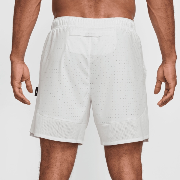 Nike Challenger Breathe 7in Shorts - Summit White/Reflective Silver