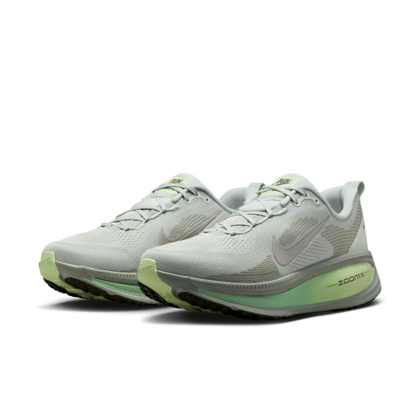 Nike Vomero 18 - Light Silver/College Grey/Barely Volt