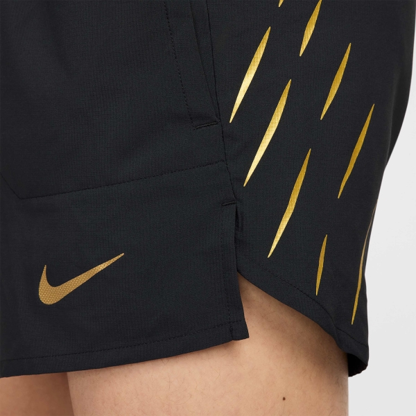Nike Dri-FIT Stride X Jakob 5in Pantaloncini - Black/Metallic Gold