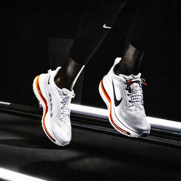Nike Pegasus Premium - Football Grey/Multi Color/Total Orange