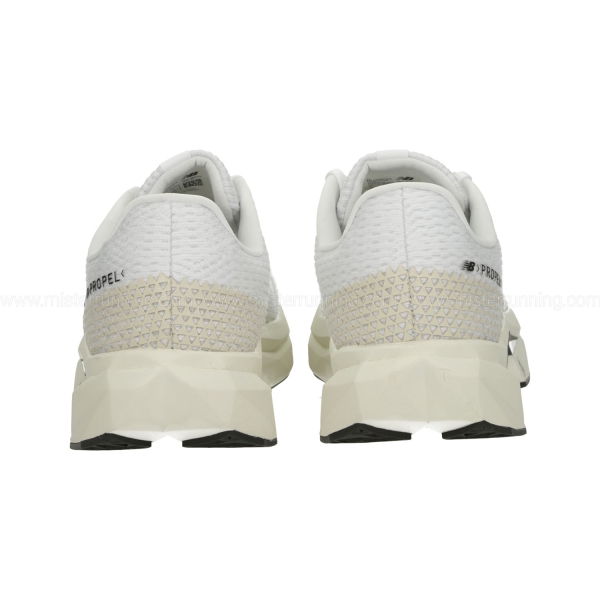 New Balance Fuelcell Propel v5 - White