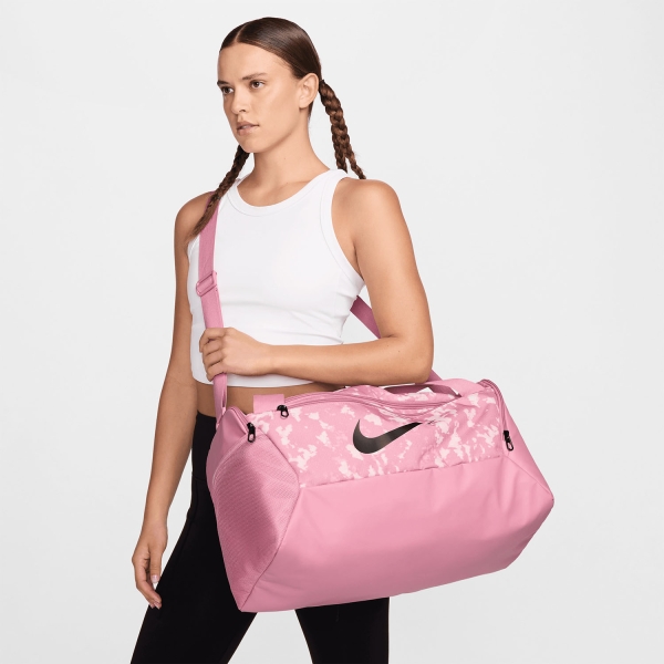 Nike Brasilia 9.5 Graphic Small Duffle - Elemental Pink/Black