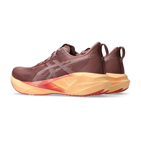 Asics Novablast 5 - Rubble Red/Fawn