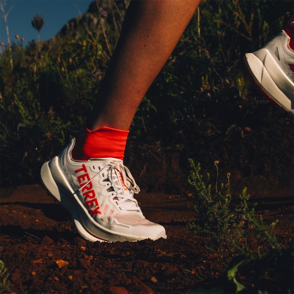 adidas Terrex Agravic Speed Ultra - FTWR White/Impact Orange/Dash Grey