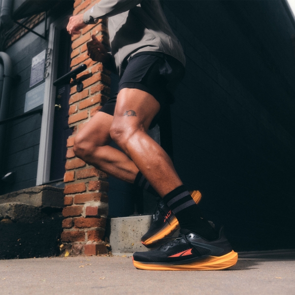 Altra Torin 8 - Black/Orange