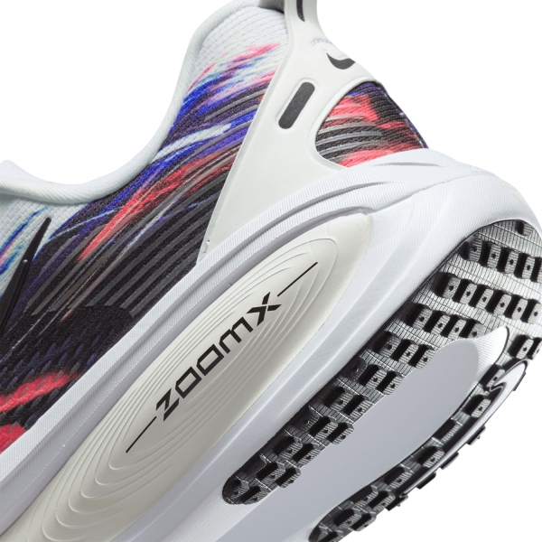 Nike Vomero 18 SE - Multi Color/Black/White/Sail