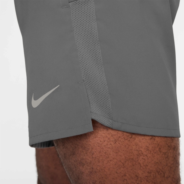 Nike Challenger 2 in 1 5in Shorts - Smoke Grey/Dark Smoke Grey/Reflective Silver
