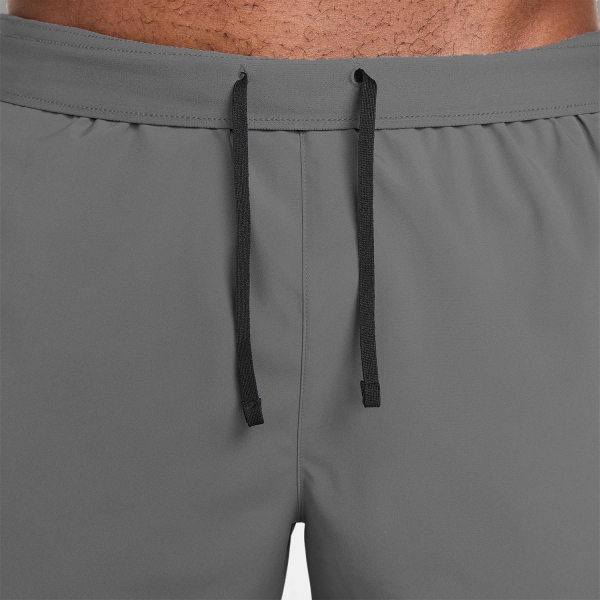 Nike Challenger 2 in 1 5in Shorts - Smoke Grey/Dark Smoke Grey/Reflective Silver