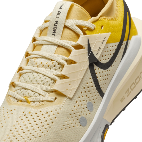 Nike Zegama Trail 2 - Alabaster/Medium Ash/Lightening