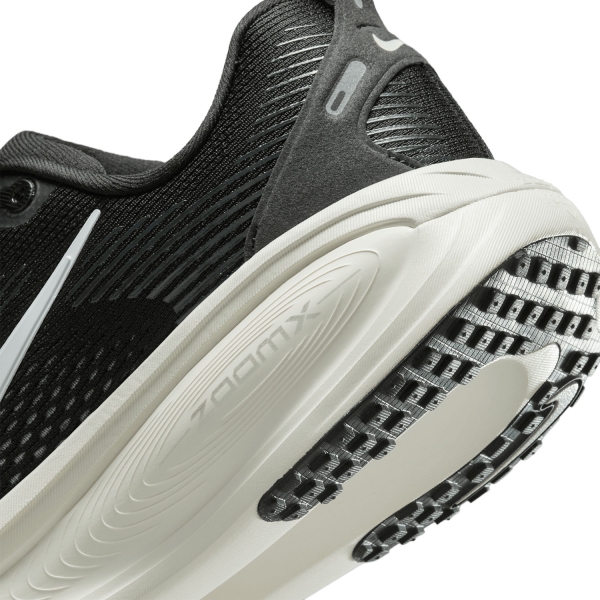 Nike Vomero 18 - Black/Summit White/Coconut Milk