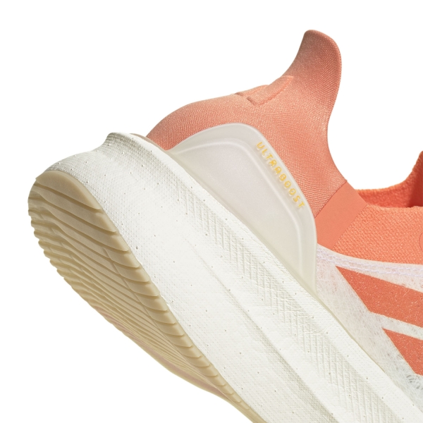 adidas Ultraboost 5 STRUNG - Off White/Semi Coral/Crystal Sand
