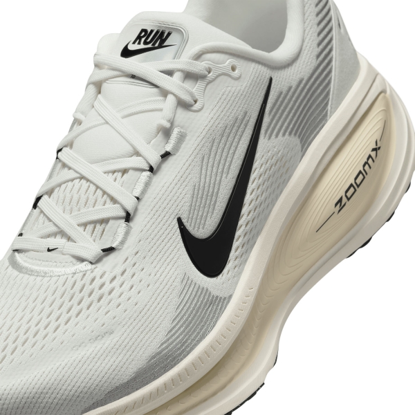 Nike Vomero 18 - Summit White/Black/Cononut Milk