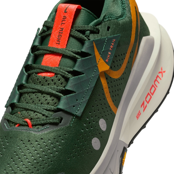 Nike Zegama Trail 2 - Fir/Desert Ochre/College Grey/Sail