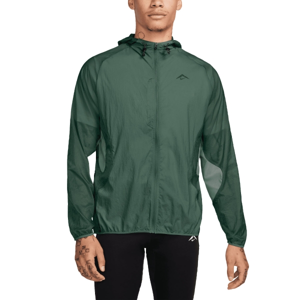 Giacche Trail Running Uomo Nike Aireez Giacca  Fir/Clay Green/Black FN4002323
