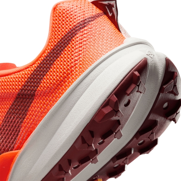 Nike React Terra Kiger 10 - Hyper Crimson/Dark Team Red/Sail